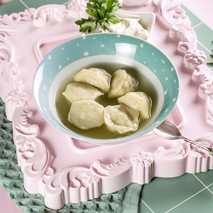 Пельмешки с бульоном
