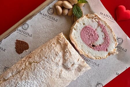 Меренговый рулет Малина, фисташка