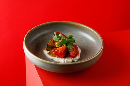 Салат с хрустящими баклажанами