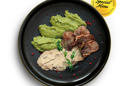 Нежный язык с грибным велюте и пюре из картофеля и молодого шпината