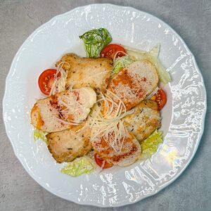 Цезарь с курицей
