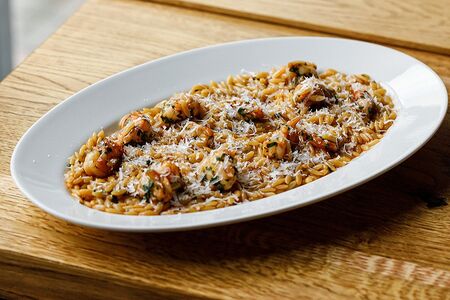 Орзо с креветкой и паприкой 