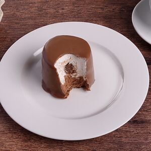 Пирожное шоколадная бомба