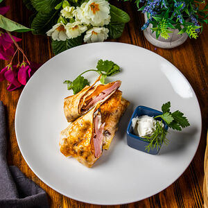 Блинчики с ветчиной, сыром чеддер и моцарелла