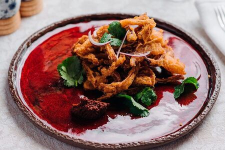 Хрустящие свиные уши с острой аджикой