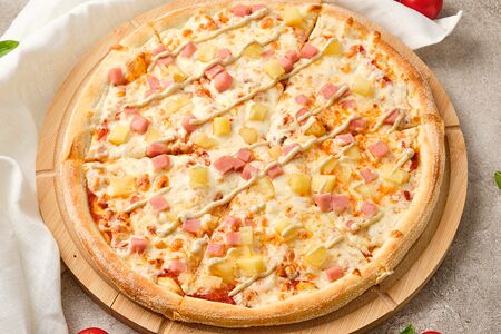 Гавайская с ананасами