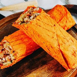 Шаурма Гигант в сырном лаваше с курицей