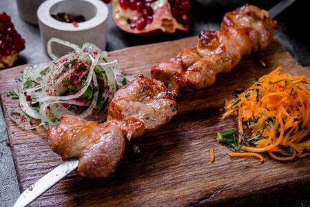 Шашлык из cвинoй шеи