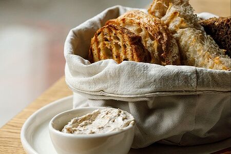 Хлеб со взбитым маслом