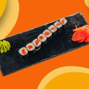 Классический ролл с лососем