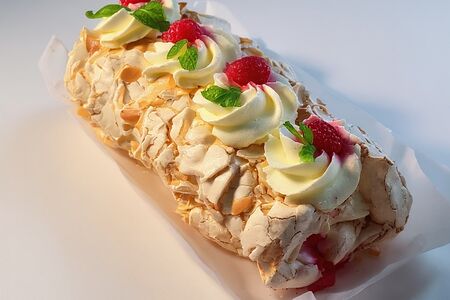 Меренговый рулет 