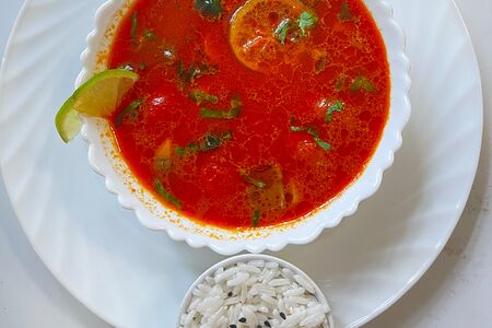 Том Ям с морепродуктами 