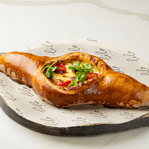 Хачапури по-аджарски с курицей