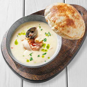 Клэм-чаудер с фокаччей