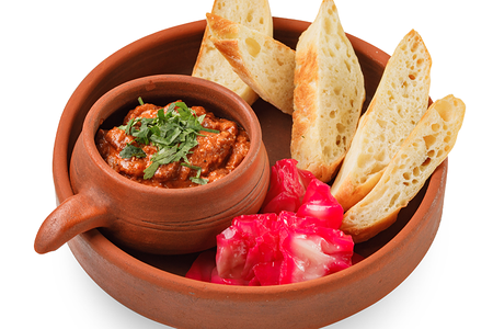 Лобио с беконом и капустой по-гурийски