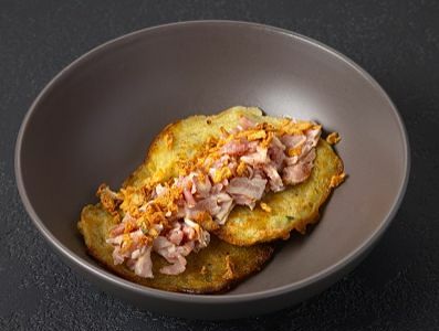 Драники с беконом и луком фри