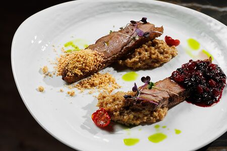 Утиная грудка с кортом 