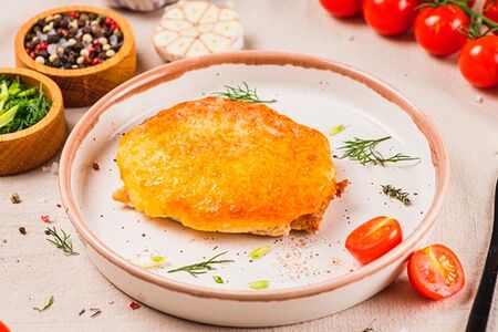 Свинина запеченная с томатами под сыром