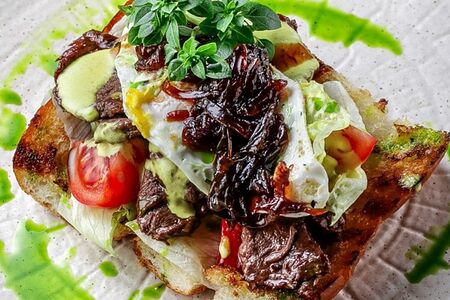 Чизстейк с фермерской говядиной