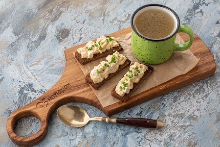 Куриный бульон с тапасами