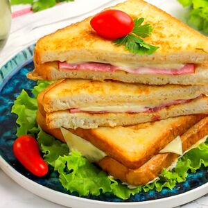 Тост с колбасой и сыром
