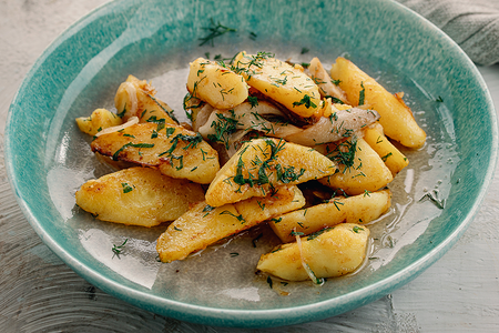 Жареный картофель с грибами