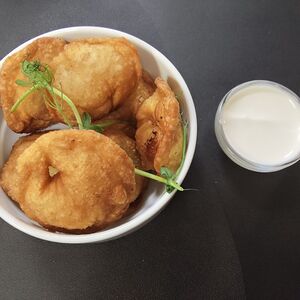 Пельмени с сыром фета жареные