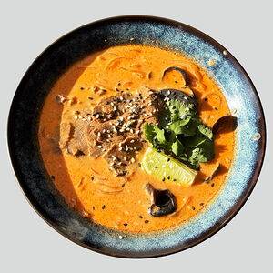 Лакса с говядиной