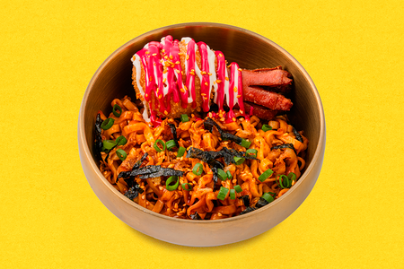 Лапша спайси с корн - догом