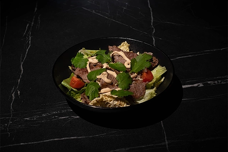 Салат с обоженной говядиной