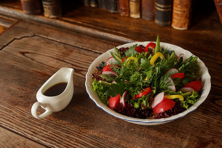 Гранд салат из овощей с трюфельной заправкой