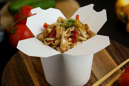 Вок Гречневая лапша с курицей 