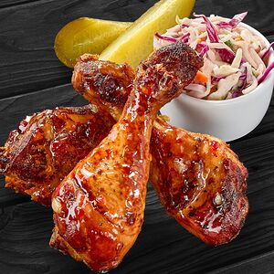 Куриные ножки с фри и салатом