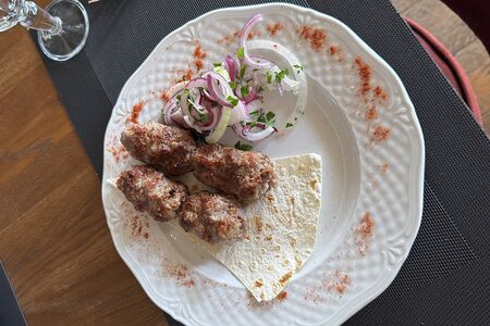 Люля-кебаб из свинины и телятины