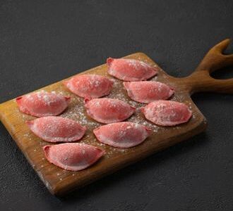 Вареники с творогом и малиной