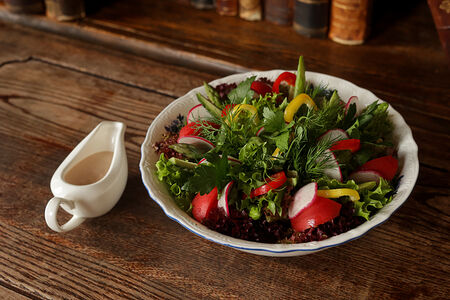 Гранд салат из овощей с морской заправкой