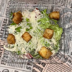 Салат Цезарь с курицей