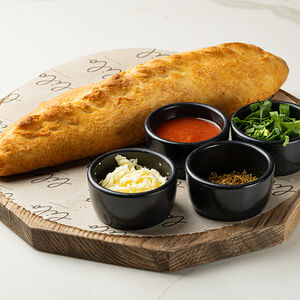 Хрустящая лодочка из курицы с сыром и зеленью