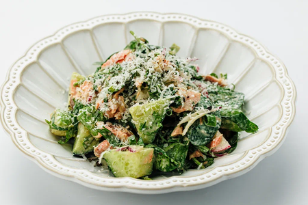 Салат с подк. семгой и авокадо