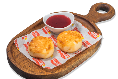 Сырники с соусом