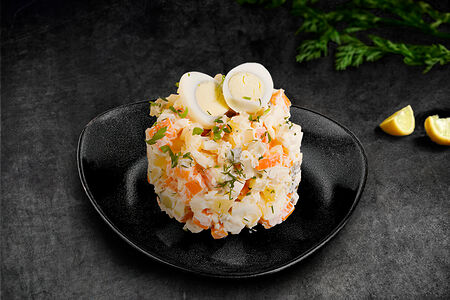 Столичный салат с цыпленком