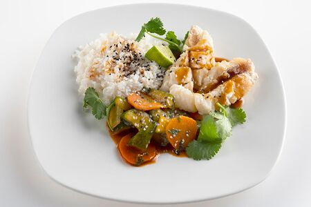 Окунь в кисло-сладком соусе