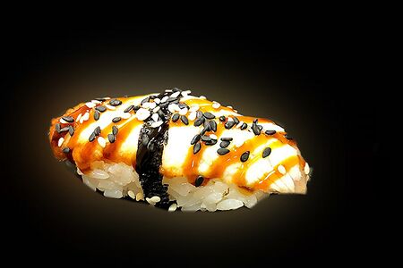 Суши с угрем