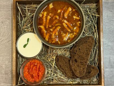 Солянка фирменная мясная