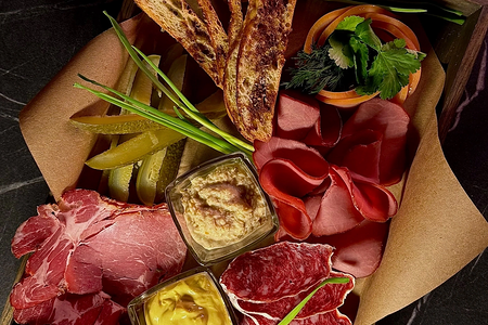 Мясная тарелка