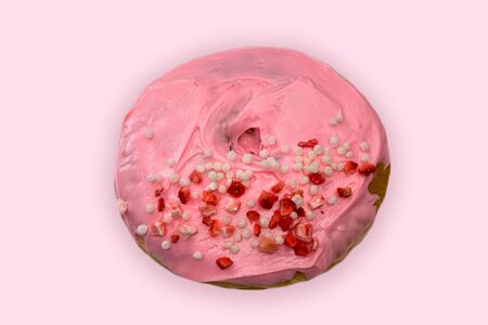 Пончик с клубничной глазурью 