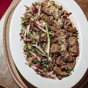 Գառան թոք սոխով և սումախով