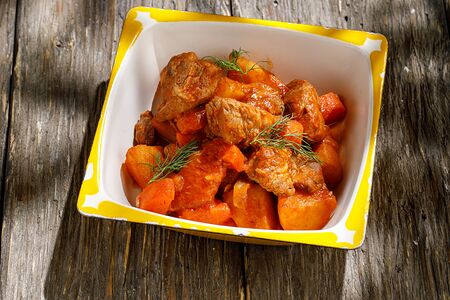 Жаркое со свининой