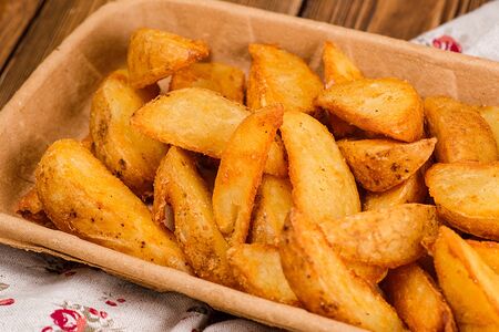 Картофель по-деревенски со специями