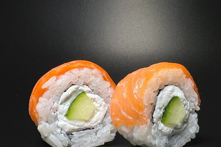 Ролл Филадельфия с огурцом